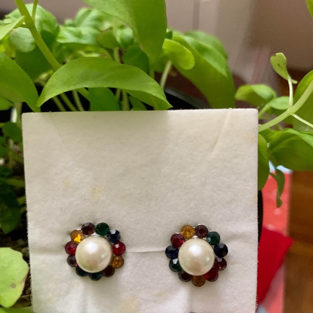 Pearl Flowers Price Dropped!